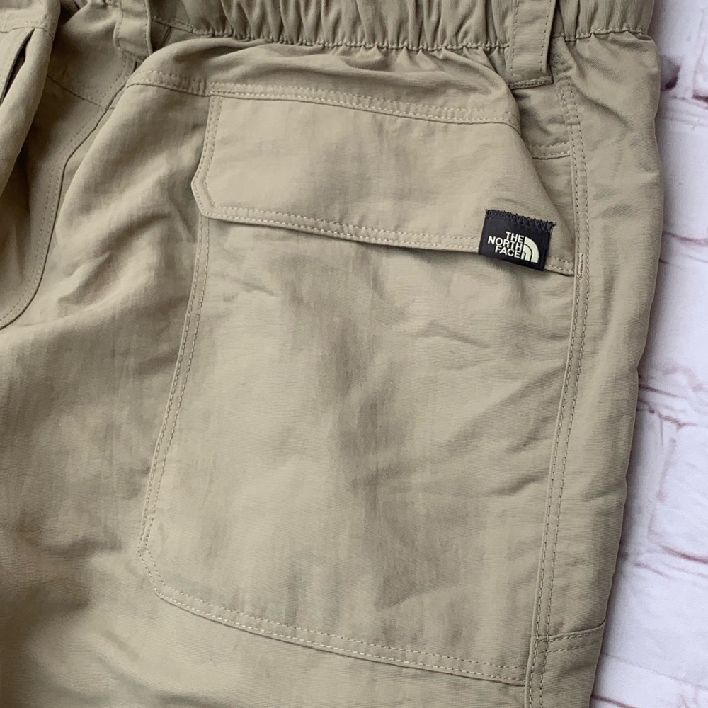 The North Face Paramount Peak Convertible Pants Cargo Khaki size Medium NWT - Picture 13 of 14